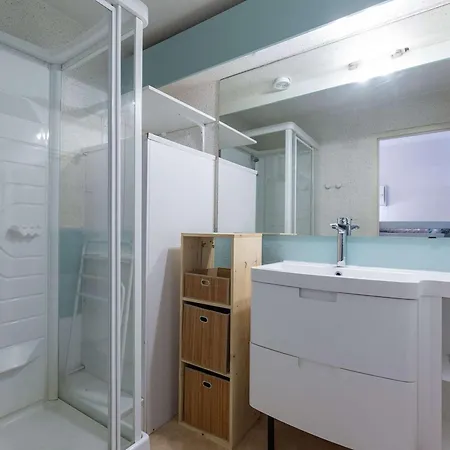 Pour 5 Personnes Avec Balcon A - Animaux Admis - Fr-1-404-54 *